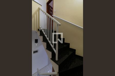 Escadas de casa de condomínio à venda com 2 quartos, 91m² em Vila Granada, São Paulo