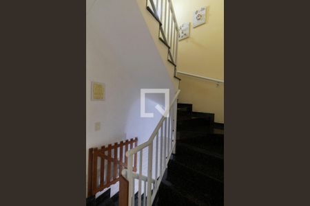 Escadas de casa de condomínio à venda com 2 quartos, 91m² em Vila Granada, São Paulo