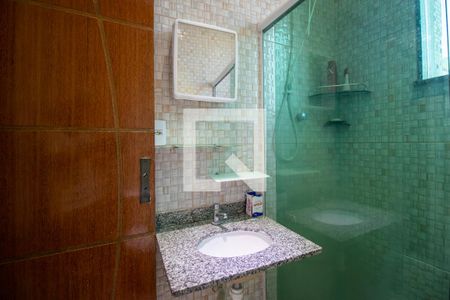 Banheiro de apartamento à venda com 1 quarto, 80m² em Vista Alegre, Rio de Janeiro