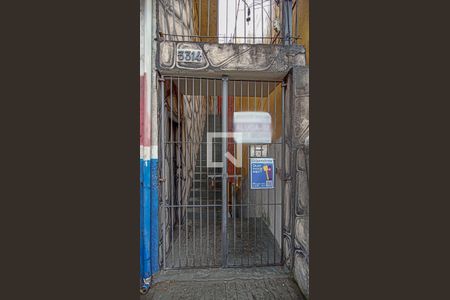 Fachada de casa para alugar com 1 quarto, 30m² em Vila Silva Ribeiro, Carapicuíba