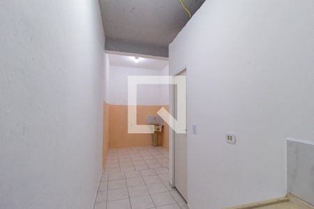 Cozinha e área de serviço de casa para alugar com 1 quarto, 30m² em Vila Silva Ribeiro, Carapicuíba