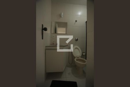 Banheiro de apartamento para alugar com 2 quartos, 50m² em Monsenhor Messias, Belo Horizonte