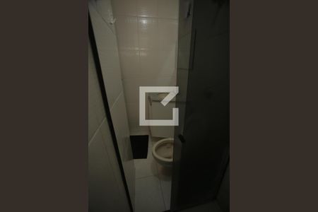Banheiro de apartamento para alugar com 2 quartos, 50m² em Monsenhor Messias, Belo Horizonte