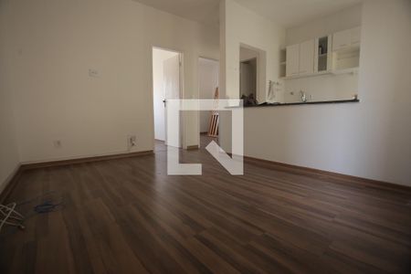 sala de apartamento para alugar com 2 quartos, 50m² em Monsenhor Messias, Belo Horizonte