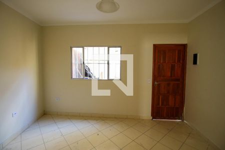 Sala de casa de condomínio para alugar com 2 quartos, 72m² em Vila Jacuí, São Paulo