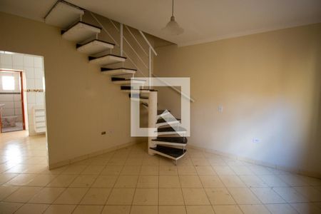 Sala de casa de condomínio para alugar com 2 quartos, 72m² em Vila Jacuí, São Paulo