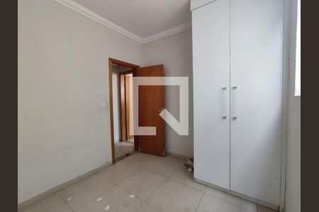 Quarto 2  de apartamento para alugar com 3 quartos, 135m² em Cabral, Contagem