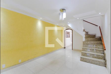Sala de casa para alugar com 2 quartos, 125m² em Vila Galvão, Guarulhos