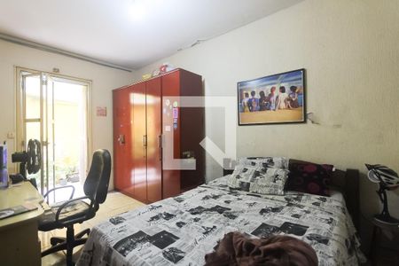 Quarto 1 de apartamento para alugar com 2 quartos, 77m² em Navegantes, Porto Alegre