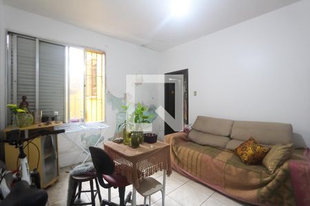 Sala de apartamento para alugar com 2 quartos, 77m² em Navegantes, Porto Alegre