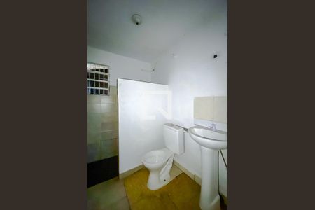 Casa à venda com 250m², 3 quartos e 2 vagasBanheiro (Sala 2)