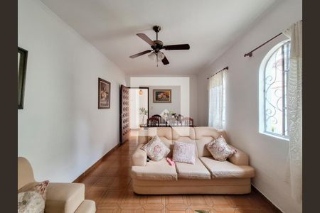 Casa à venda com 200m², 4 quartos e 4 vagasSala casa 1