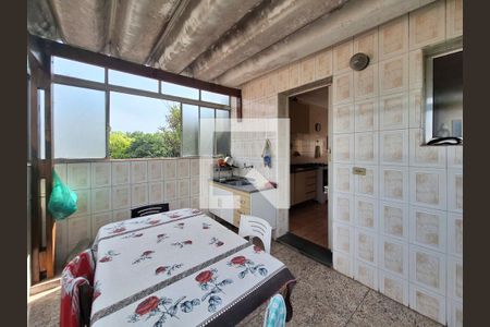 Casa à venda com 200m², 4 quartos e 4 vagasVaranda casa 1