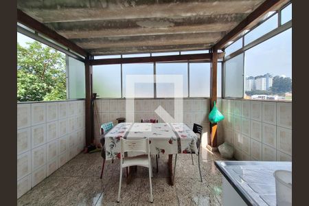 Casa à venda com 200m², 4 quartos e 4 vagasVaranda casa 1