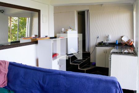 Sala cozinha integrada de casa de condomínio para alugar com 1 quarto, 88m² em São Conrado, Rio de Janeiro