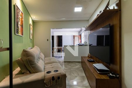 Casa à venda com 300m², 3 quartos e 3 vagas Casa à venda com 300m², 3 quartos e 3 vagasSala da Casa 2