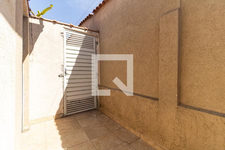 Casa à venda com 300m², 3 quartos e 3 vagas Casa à venda com 300m², 3 quartos e 3 vagasEntrada da Casa 2