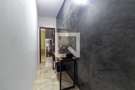 Casa à venda com 300m², 3 quartos e 3 vagas Casa à venda com 300m², 3 quartos e 3 vagasCorredor Interno da Casa 2