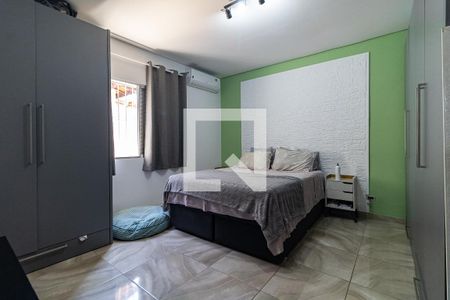 Casa à venda com 300m², 3 quartos e 3 vagas Casa à venda com 300m², 3 quartos e 3 vagasQuarto 1 da Casa 2