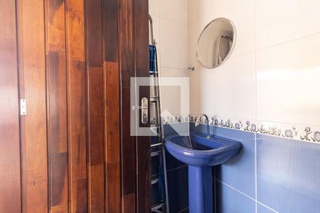 Casa à venda com 300m², 3 quartos e 3 vagas Casa à venda com 300m², 3 quartos e 3 vagasBanheiro da Área Externa da Casa 2