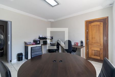 Casa à venda com 300m², 3 quartos e 3 vagas Casa à venda com 300m², 3 quartos e 3 vagasSala de Estar da Casa 1