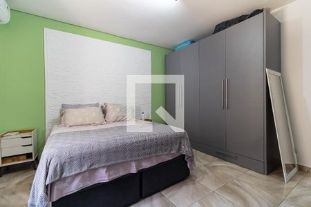 Casa à venda com 300m², 3 quartos e 3 vagas Casa à venda com 300m², 3 quartos e 3 vagasQuarto 1 da Casa 2