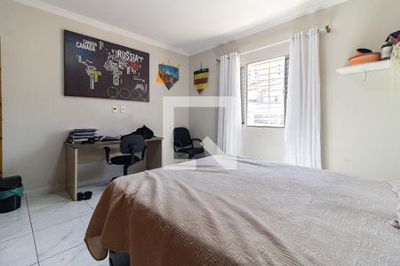 Casa à venda com 300m², 3 quartos e 3 vagas Casa à venda com 300m², 3 quartos e 3 vagasQuarto 2 da Casa 1