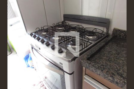 Cozinha de apartamento à venda com 2 quartos, 68m² em Jardim Henriqueta, Taboão da Serra