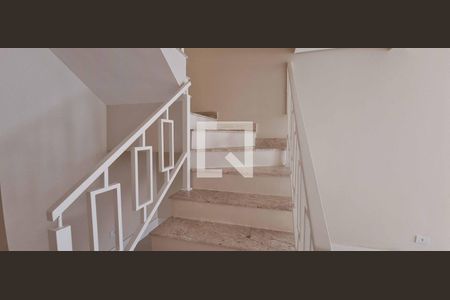 Sala de casa à venda com 3 quartos, 135m² em Novo Osasco, Osasco