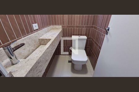 Casa à venda com 135m², 3 quartos e 2 vagasLavabo