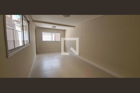 Sala de casa à venda com 3 quartos, 135m² em Novo Osasco, Osasco