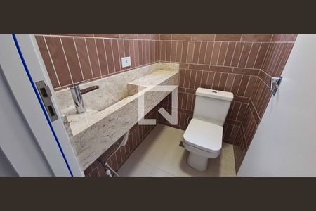 Casa à venda com 135m², 3 quartos e 2 vagasLavabo