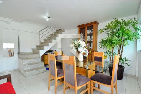 Sala de apartamento à venda com 2 quartos, 124m² em Sagrada Família, Belo Horizonte
