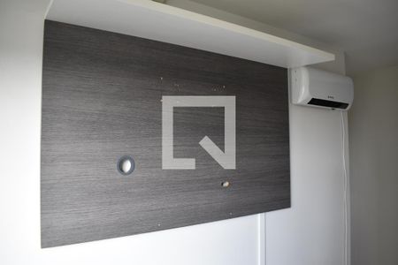 Quarto 1 de apartamento para alugar com 2 quartos, 44m² em Pinheirinho, Curitiba