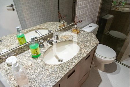 Apartamento à venda com 97m², 2 quartos e 2 vagas Apartamento à venda com 97m², 2 quartos e 2 vagasBanheiro