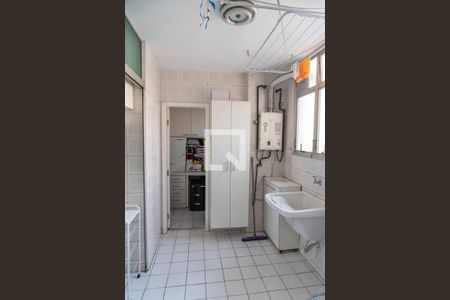 Apartamento à venda com 97m², 2 quartos e 2 vagas Apartamento à venda com 97m², 2 quartos e 2 vagasÁrea de serviço