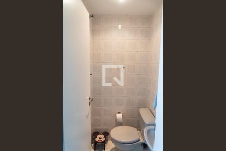Apartamento à venda com 97m², 2 quartos e 2 vagas Apartamento à venda com 97m², 2 quartos e 2 vagasBanheiro de serviço