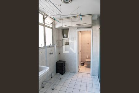 Apartamento à venda com 97m², 2 quartos e 2 vagas Apartamento à venda com 97m², 2 quartos e 2 vagasÁrea de serviço