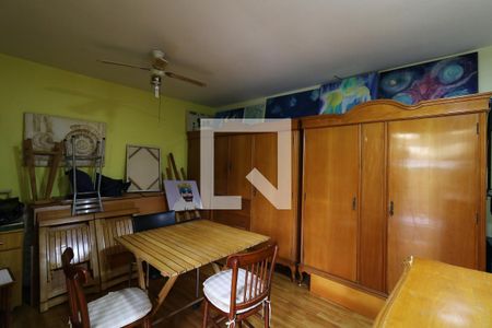 Casa à venda com 248m², 5 quartos e 4 vagasSuíte 1