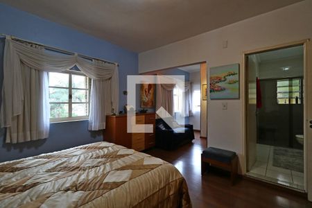 Casa à venda com 248m², 5 quartos e 4 vagasSuíte 3