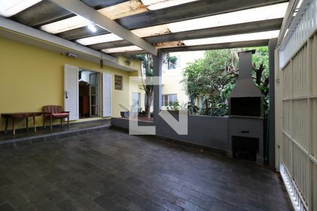 Casa à venda com 248m², 5 quartos e 4 vagasGaragem - Rua Tupi