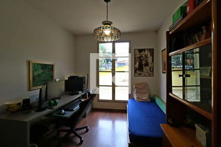 Casa à venda com 248m², 5 quartos e 4 vagasQuarto 2