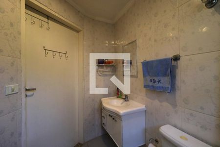 Casa à venda com 248m², 5 quartos e 4 vagasBanheiro da Suíte 1