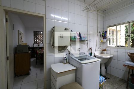 Casa à venda com 248m², 5 quartos e 4 vagasÁrea de Serviço