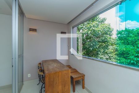 Varanda de apartamento à venda com 3 quartos, 95m² em Fernão Dias, Belo Horizonte