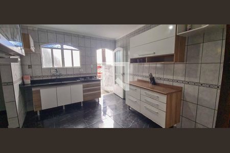 Casa para alugar com 120m², 3 quartos e sem vagaCozinha 