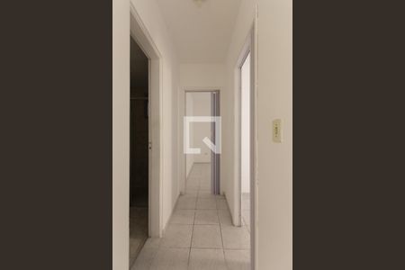 Corredor / Quartos  de apartamento à venda com 2 quartos, 56m² em Jardim Lajeado, São Paulo