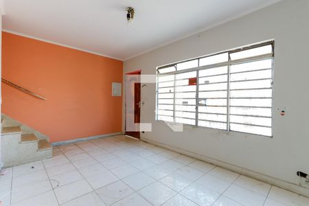 Sala de casa para alugar com 2 quartos, 120m² em Vila Nivi, São Paulo