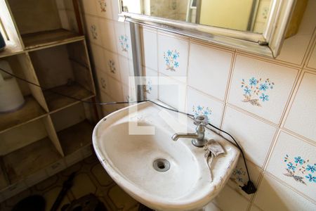 Casa à venda com 550m², 4 quartos e 3 vagas Casa à venda com 550m², 4 quartos e 3 vagasBanheiro da Suíte da casa 2 - Pia