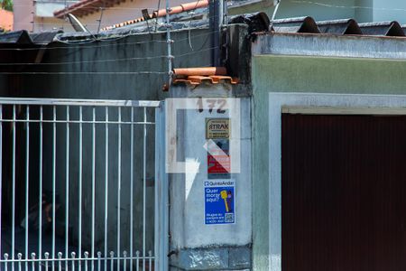 Casa à venda com 550m², 4 quartos e 3 vagas Casa à venda com 550m², 4 quartos e 3 vagasFachada